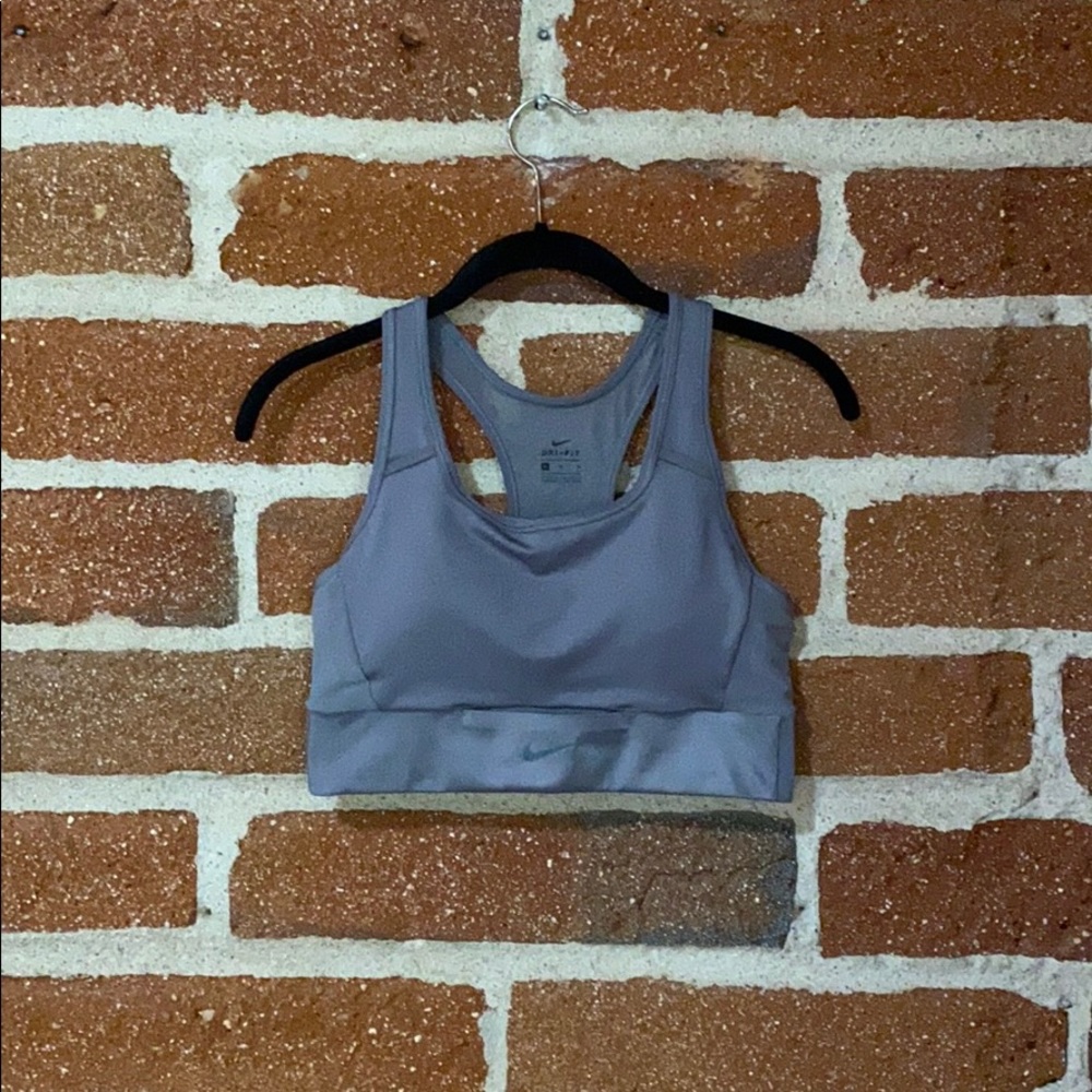 NWOT Nike Swoosh Pocket Gray Sports Bra